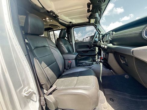 Used 2023 Jeep Wrangler Unlimited Sahara w/ Dual Top Group image 33