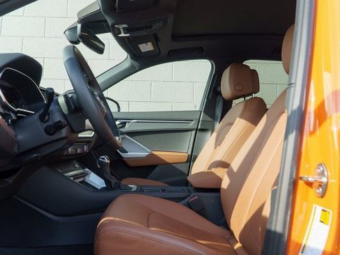 Certified 2025 Audi Q3 2.0T Premium Plus w/ Premium Plus Package image 17