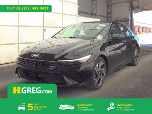 Used 2024 Hyundai Elantra SEL w/ Convenience Package image 1
