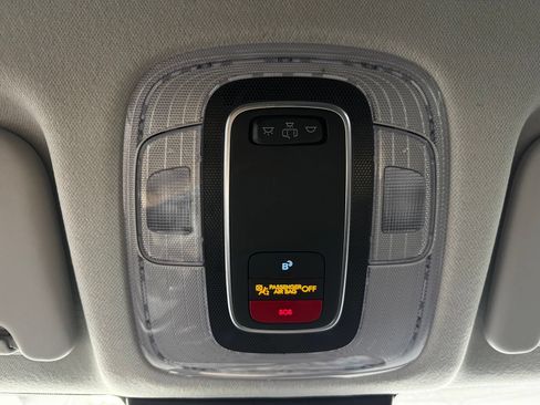 Used 2025 Hyundai Kona SEL AWD/4WD image 24