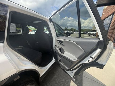 Used 2026 Toyota RAV4 SE w/ Convenience Package FWD image 25