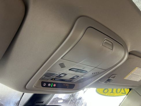 Used 2018 Buick Enclave Premium w/ Experience Buick Package image 36