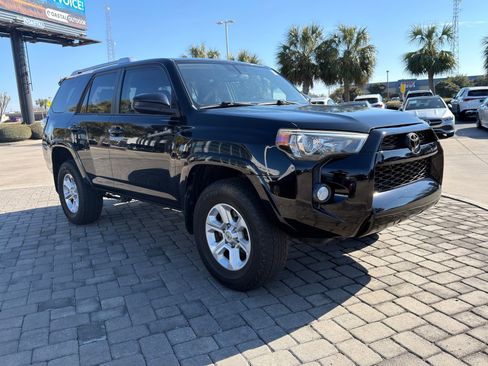 Used 2018 Toyota 4Runner SR5 image 7