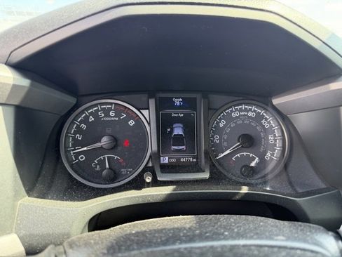 Used 2023 Toyota Tacoma TRD Off-Road w/ Technology Package image 15