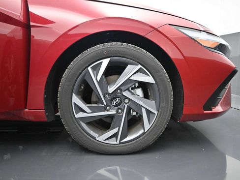Certified 2024 Hyundai Elantra SEL w/ Convenience Package image 10
