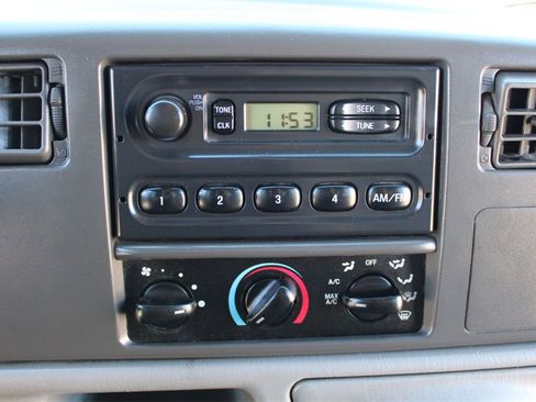 Used 2004 Ford F450 XL image 18