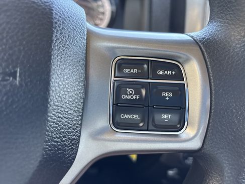 Used 2024 RAM 1500 Classic SLT AWD/4WD image 23