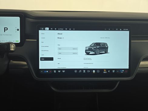 Used 2025 Rivian R1S Adventure AWD/4WD image 29
