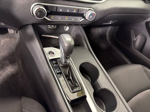 Used 2020 Nissan Altima 2.5 S FWD image 16