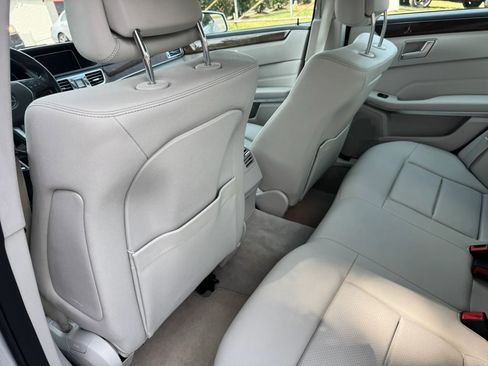 Used 2016 Mercedes-Benz E 350 Sedan w/ Premium Package image 19