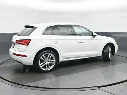 Used 2018 Audi Q5 2.0T Premium Plus w/ Premium Plus Package image 3