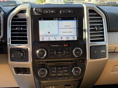 Used 2017 Ford F250 Lariat w/ Lariat Value Package image 18