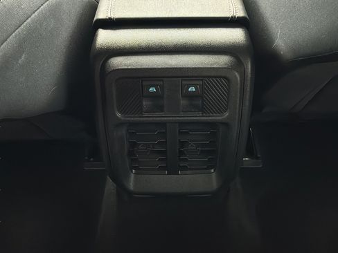 Used 2025 Ford Bronco 4-Door AWD/4WD image 17