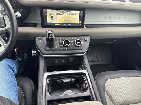 Used 2022 Land Rover Defender 110 X-Dynamic SE AWD/4WD image 15