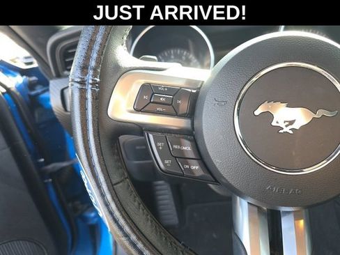Used 2019 Ford Mustang Coupe RWD image 9