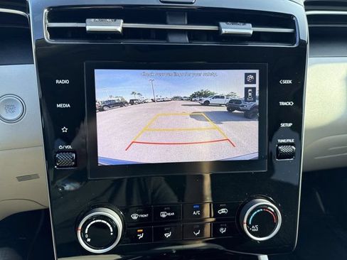 Used 2023 Hyundai Tucson SEL FWD image 17