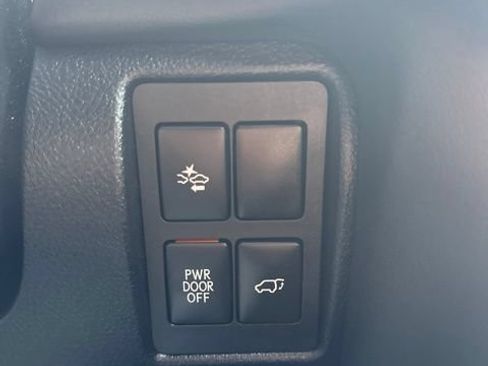 Used 2020 Lexus LX 570 4WD w/ Sport Package image 38