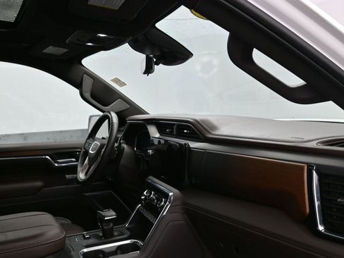 Used 2024 GMC Sierra 1500 Denali image 14