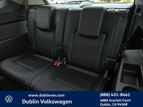 Certified 2023 Volkswagen Atlas SE FWD image 13
