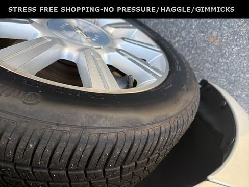 Used 2010 Lincoln MKZ image 13