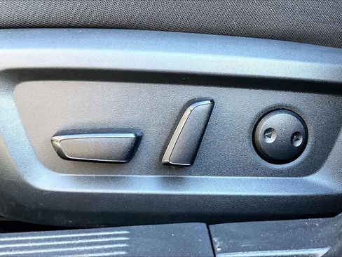 Certified 2023 Nissan Rogue SV image 32