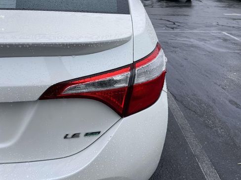 Used 2014 Toyota Corolla LE image 16