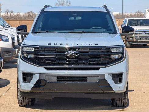 New 2026 Ford Expedition Platinum w/ Stealth Appearance Package image 7