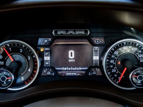 Used 2020 RAM 3500 Laramie image 12