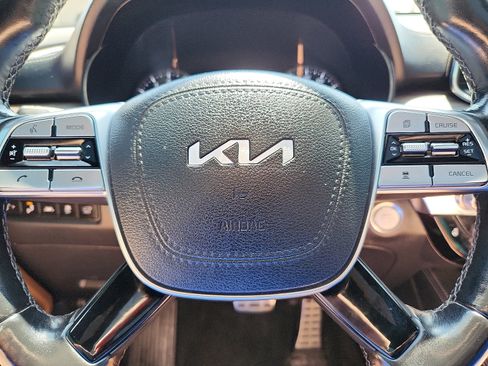 Used 2022 Kia Telluride SX w/ SX Prestige Package image 16