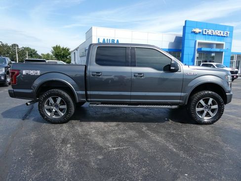 Used 2017 Ford F150 XLT w/ Equipment Group 302A Luxury AWD/4WD image 4