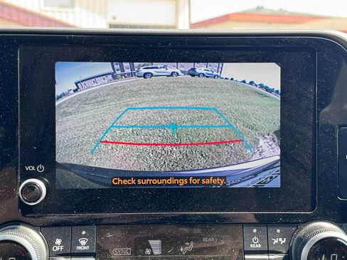 Used 2023 Toyota Highlander L FWD image 22
