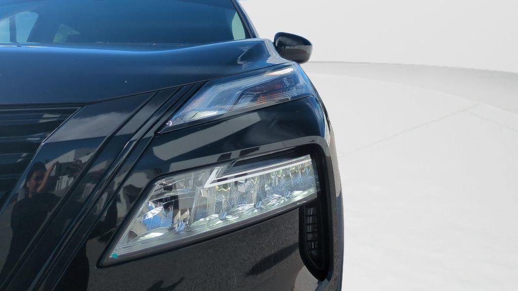 Certified 2023 Nissan Rogue SV w/ SV Premium B Package FWD image 25