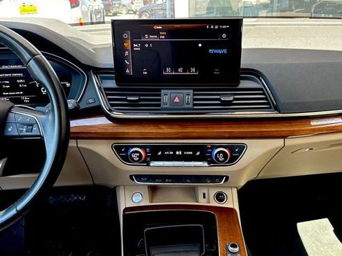 Used 2023 Audi Q5 2.0T Premium Plus AWD/4WD image 12