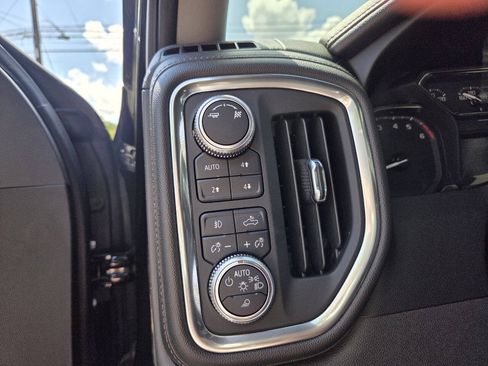 Used 2019 GMC Sierra 1500 SLT w/ SLT Premium Package AWD/4WD image 11