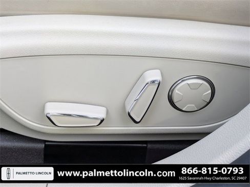 Used 2018 Lincoln MKZ Select w/ Select Plus Package image 19