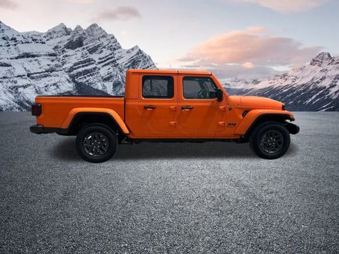 New 2025 Jeep Gladiator Sport image 6