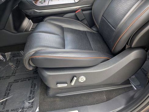 New 2025 Lincoln Navigator Black Label image 4