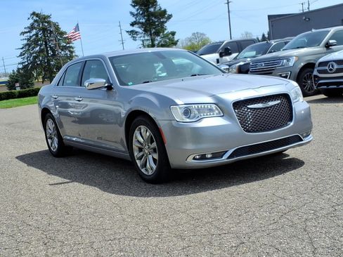 Used 2015 Chrysler 300 C AWD/4WD image 6