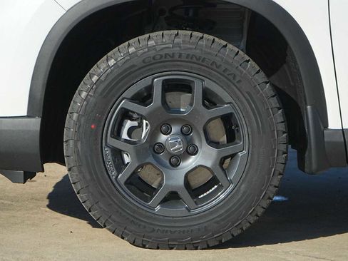 New 2025 Honda Pilot TrailSport image 7