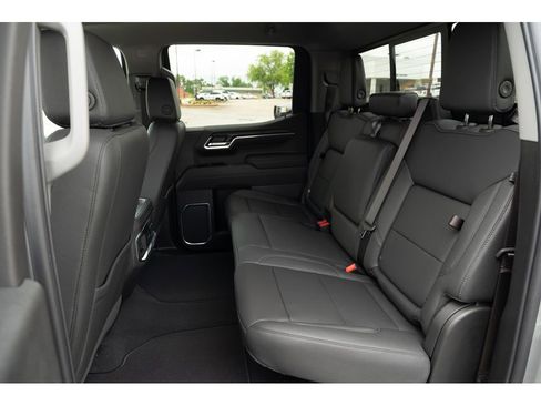 New 2026 GMC Sierra 1500 SLT w/ SLT Premium Plus Package AWD/4WD image 13
