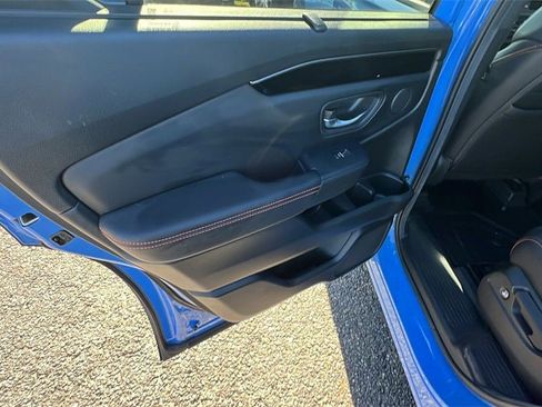 Used 2025 Honda Pilot TrailSport image 21