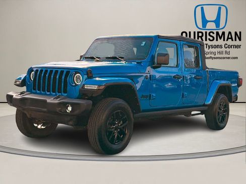 Used 2021 Jeep Gladiator Sport image 2