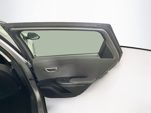 Used 2025 Kia K4 FWD image 28