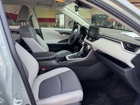 Used 2019 Toyota RAV4 XLE w/ Convenience Package AWD/4WD image 19