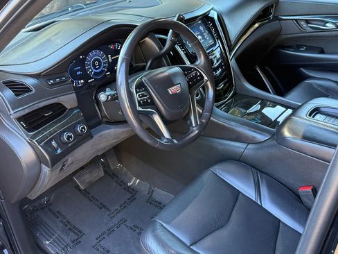 Used 2020 Cadillac Escalade ESV Platinum image 12