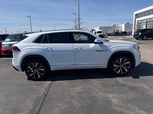Used 2025 Volkswagen Atlas Cross Sport SEL Premium R-Line AWD/4WD image 7