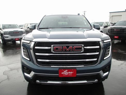 Used 2025 GMC Yukon Elevation w/ Elevation Premium Package image 12