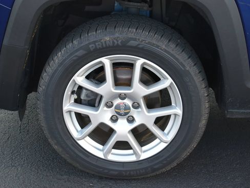 Used 2021 Jeep Renegade Latitude w/ Trailer Tow Group AWD/4WD image 10