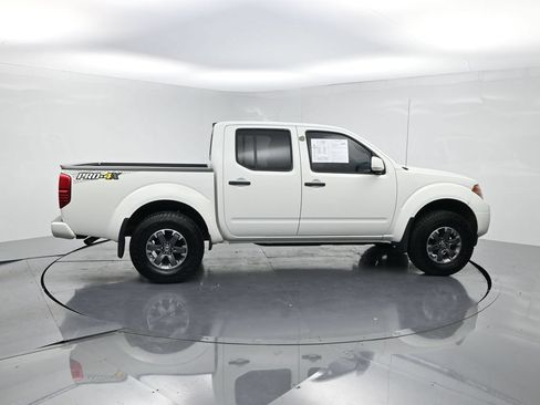 Used 2018 Nissan Frontier PRO-4X AWD/4WD image 4