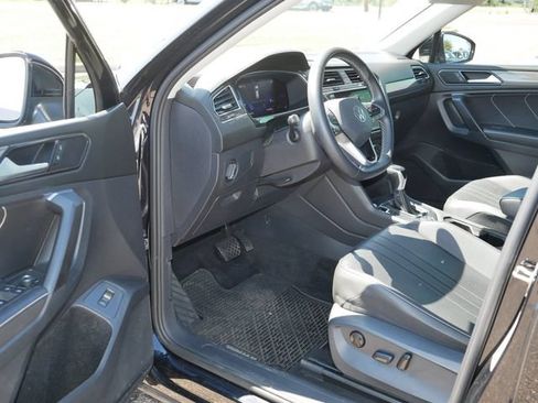 Certified 2022 Volkswagen Tiguan SE AWD/4WD image 12